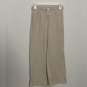 Wide leg pants